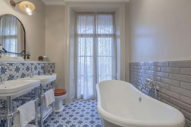 Süit (Georgian Suite)