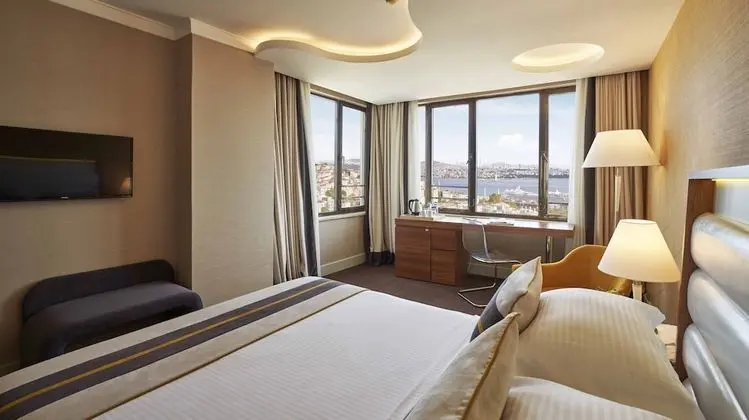 Deluxe Double or Twin Room with Bosphorus View