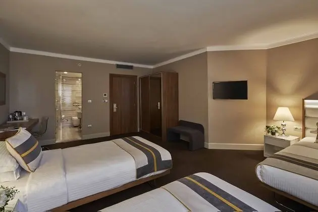 Deluxe Triple Room with Bosphorus View