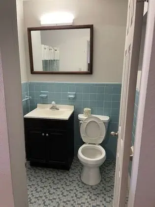 Basic Tek Büyük Yataklı Oda