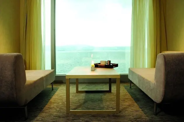 Corner Suite Oda