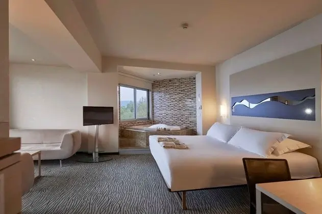 Corner Suite Oda
