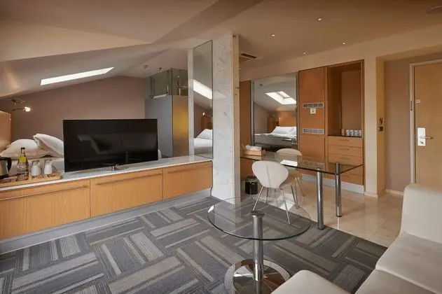 Junior Suite Custom Oda