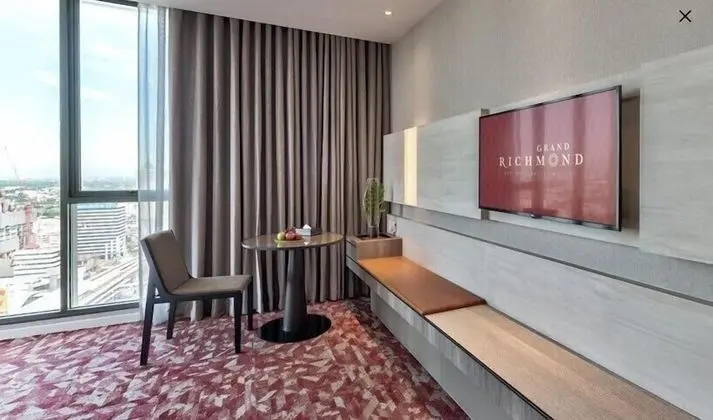 Premium Deluxe