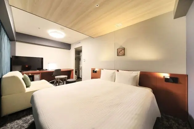 Deluxe Tek Büyük Yataklı Oda, 1 Yatak Odası, Sigara İçilebilir, Buzdolabı (.)