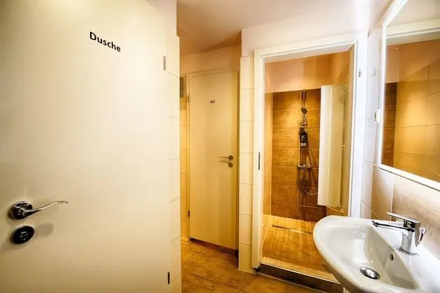 Economy İki Ayrı Yataklı Oda, Ortak Banyo