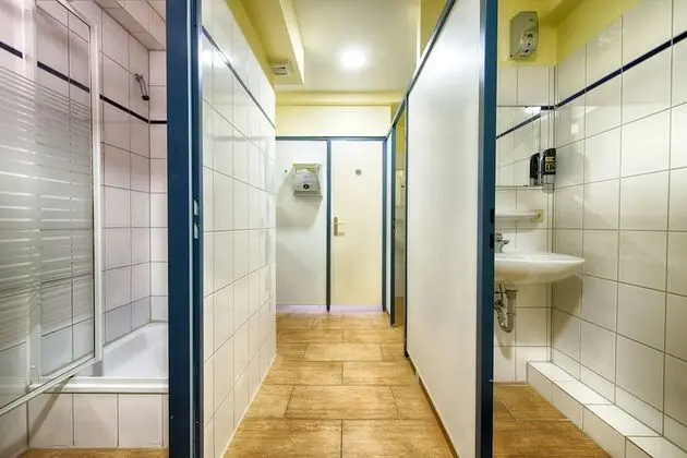 Economy İki Ayrı Yataklı Oda, Ortak Banyo