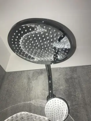 Tek Büyük Yataklı Oda, Banyolu/Duşlu