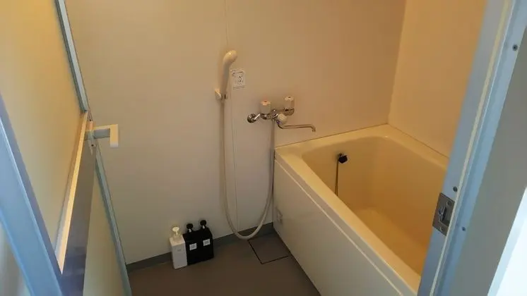 Traditional Oda, Ortak Banyo