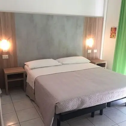 Tek Büyük Yataklı Oda, Balkon