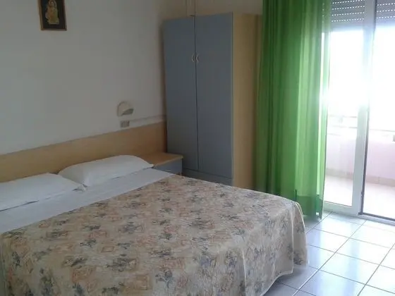 Tek Büyük Yataklı Oda, Balkon