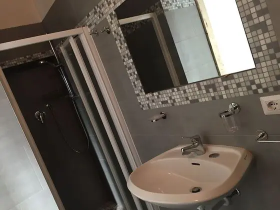 Tek Büyük Yataklı Oda, Balkon