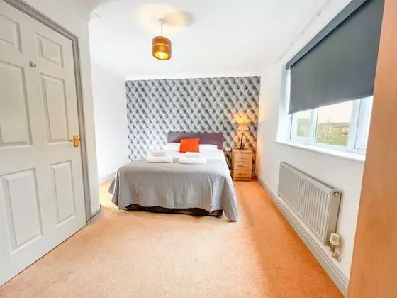 Business Ev, Özel Banyo, Bahçe Manzaralı (Rider Gardens Home)
