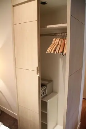 Stüdyo (1 King or Twin and Queen Wall Bed)