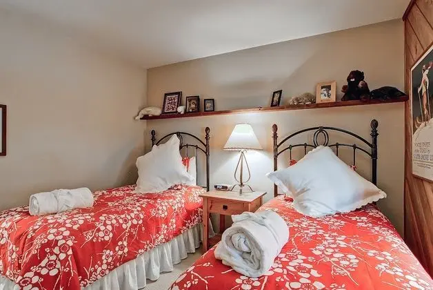 Ev, Birden Çok Yatak, Dağ Manzaralı (Three-Bedroom House)