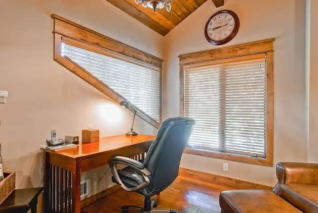 Ev, Birden Çok Yatak, Dağ Manzaralı (Three-Bedroom House)