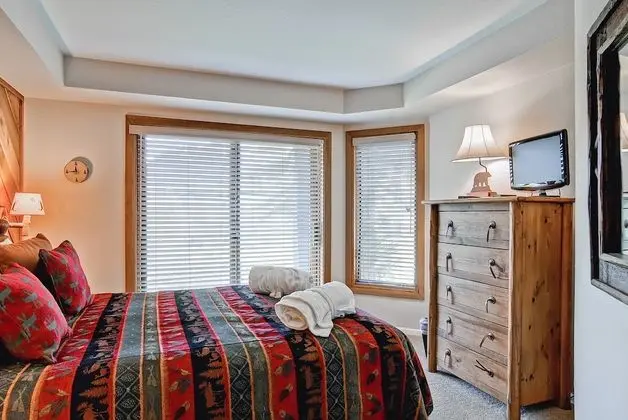 Ev, Birden Çok Yatak, Dağ Manzaralı (Three-Bedroom Townhouse)
