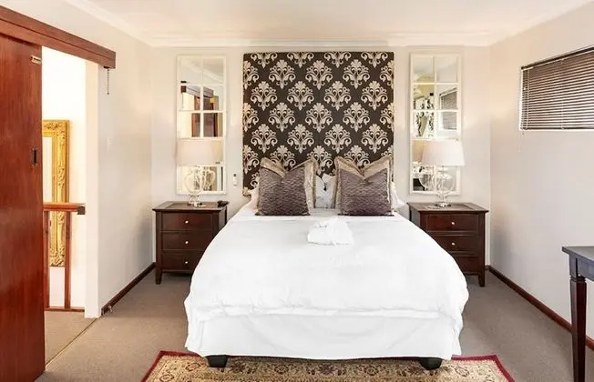 Luxury Tek Büyük Yataklı Oda
