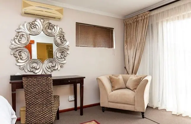 Luxury Tek Büyük Yataklı Oda