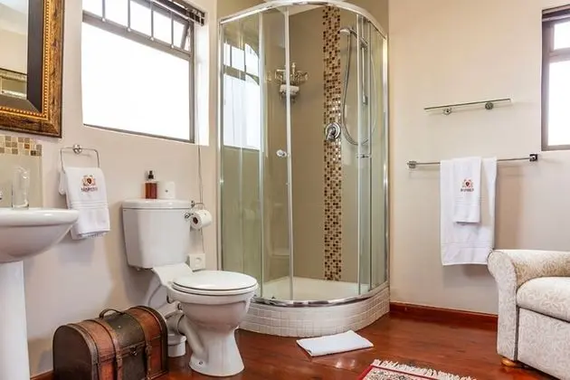 Luxury Tek Büyük Yataklı Oda