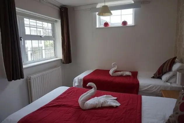 İki Ayrı Yataklı Oda, Banyolu/Duşlu