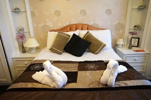 Tek Büyük Yataklı Oda, Banyolu/Duşlu