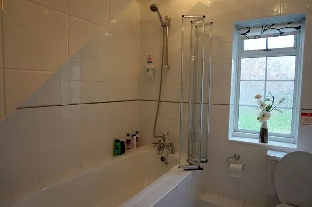 Tek Kişilik Oda, Ortak Banyo