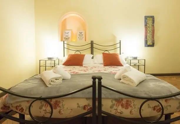 Üç Kişilik Oda, Özel Banyo (External Private Bathroom)