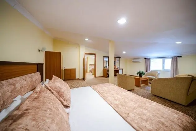 Aile Odası, Dağ Manzaralı