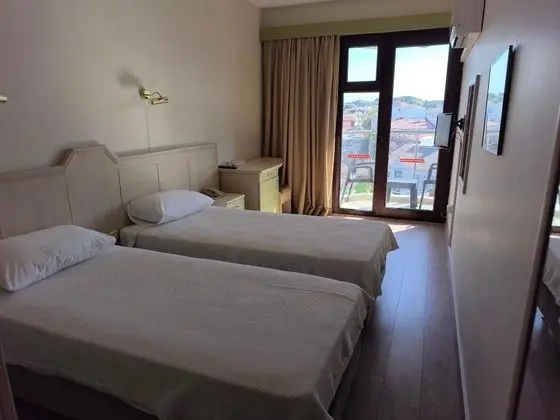Standart Oda, Sokak Manzaralı, Balkonlu