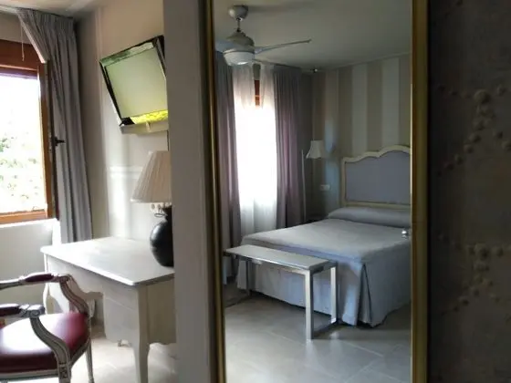 Tek Büyük Yataklı Oda