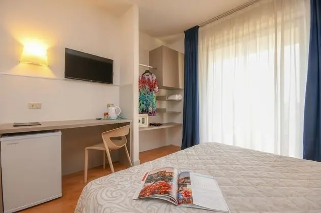 Üç Kişilik Oda