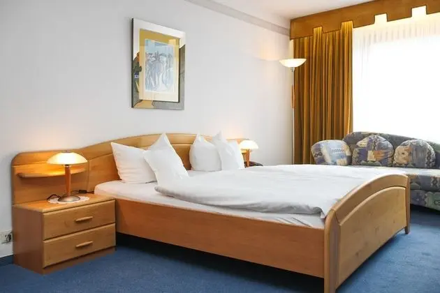 Comfort Tek Büyük Yataklı Oda, Bahçe Manzaralı