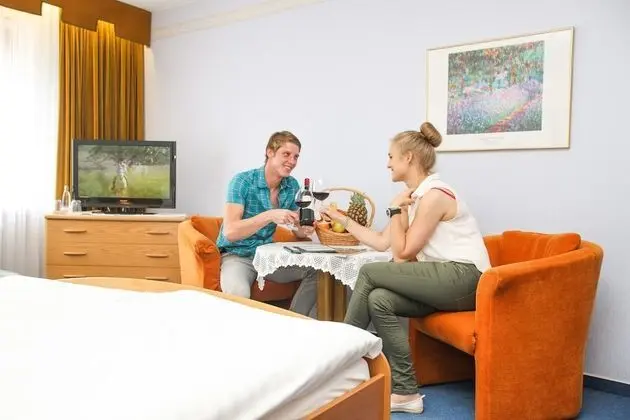 Comfort Tek Büyük Yataklı Oda, Bahçe Manzaralı