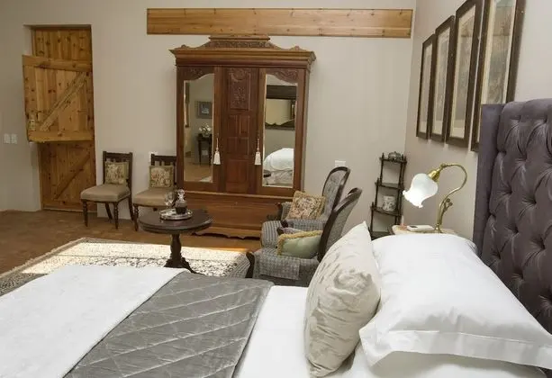 Luxury Room - King / Twin