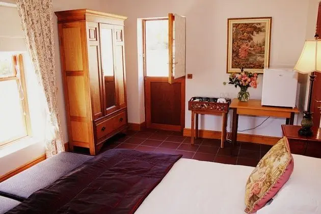 Standard Room - King / Twin- Shower only