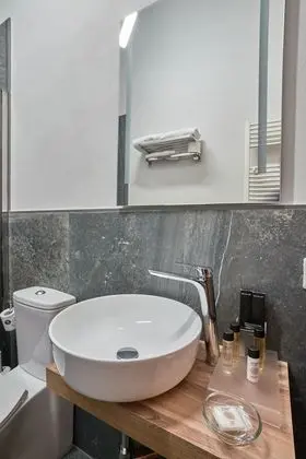Standard Tek Büyük Yataklı Oda