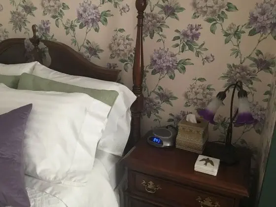 Liza's Room With Shared Bath