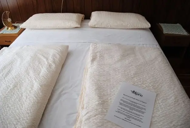 Tek Büyük Yataklı Oda, Ortak Banyo