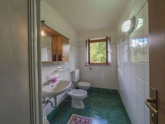 Tek Büyük Yataklı Oda, Ortak Banyo