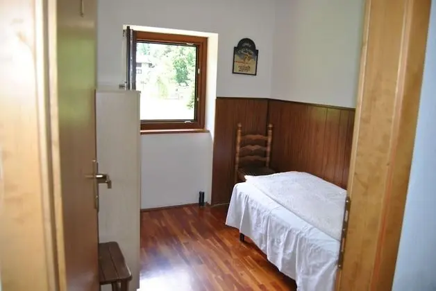 Tek Kişilik Oda, Ortak Banyo