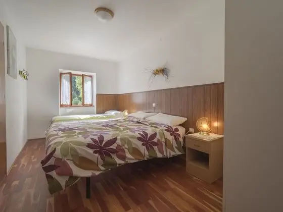Üç Kişilik Oda, Ortak Banyo