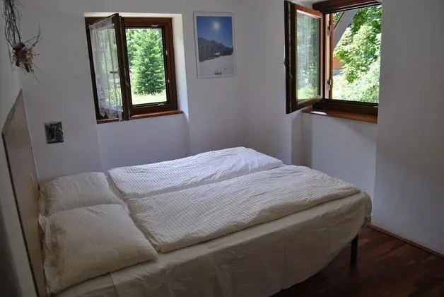 Üç Kişilik Oda, Ortak Banyo