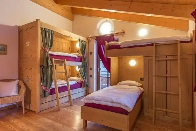 Family Dört Kişilik Oda