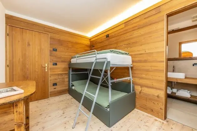 Superior Dört Kişilik Oda, Dağ Manzaralı