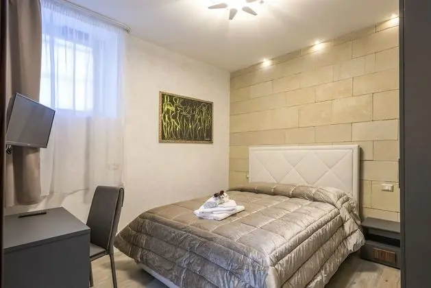 Standard Tek Büyük Yataklı Oda