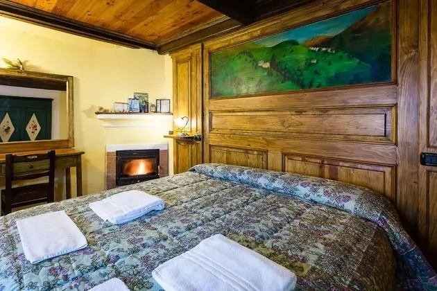 Oda, Banyolu/Duşlu (Shared Shower)