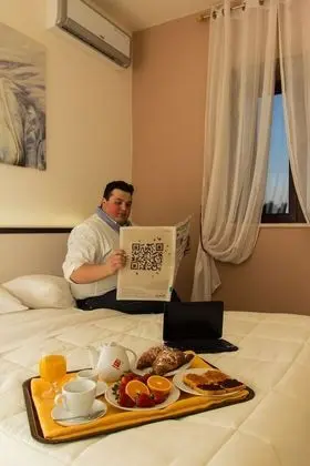 Büyük Yataklı Tek Kişilik Oda