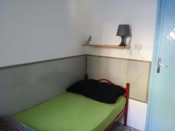 Tek Kişilik Oda, Ortak Banyo
