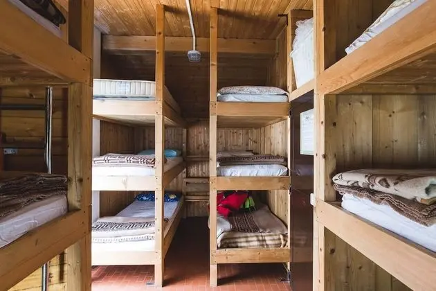 Dört Kişilik Oda, Ortak Banyo